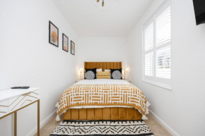 Stunning modern space in Hove & free parking